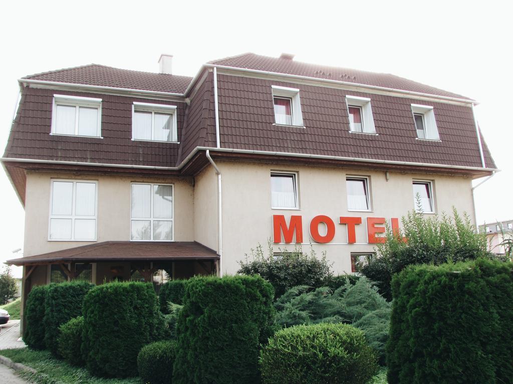 Panama Motel Szekesfehervar Exterior photo