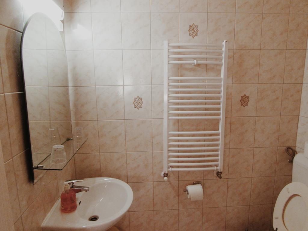 Panama Motel Szekesfehervar Exterior photo